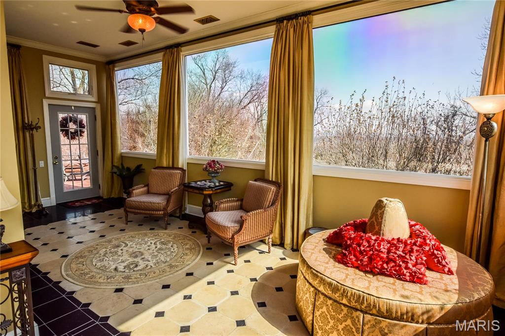 16093 Highway W Property Photo 14