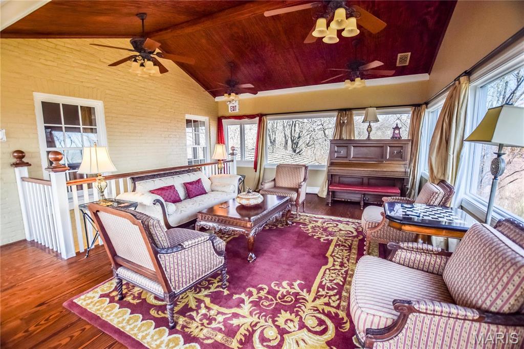 16093 Highway W Property Photo 19