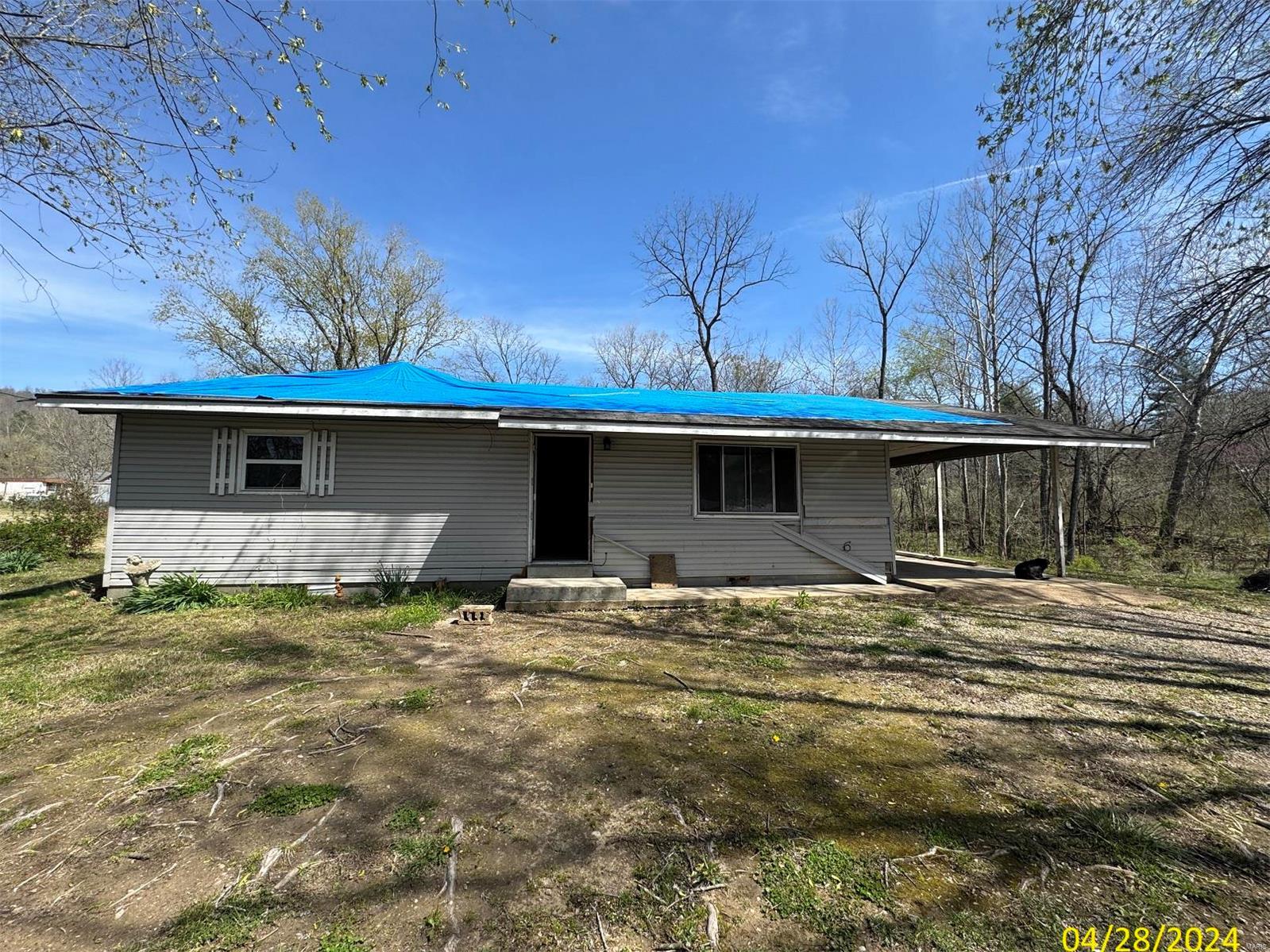 103 E 5th Street Property Photo 1