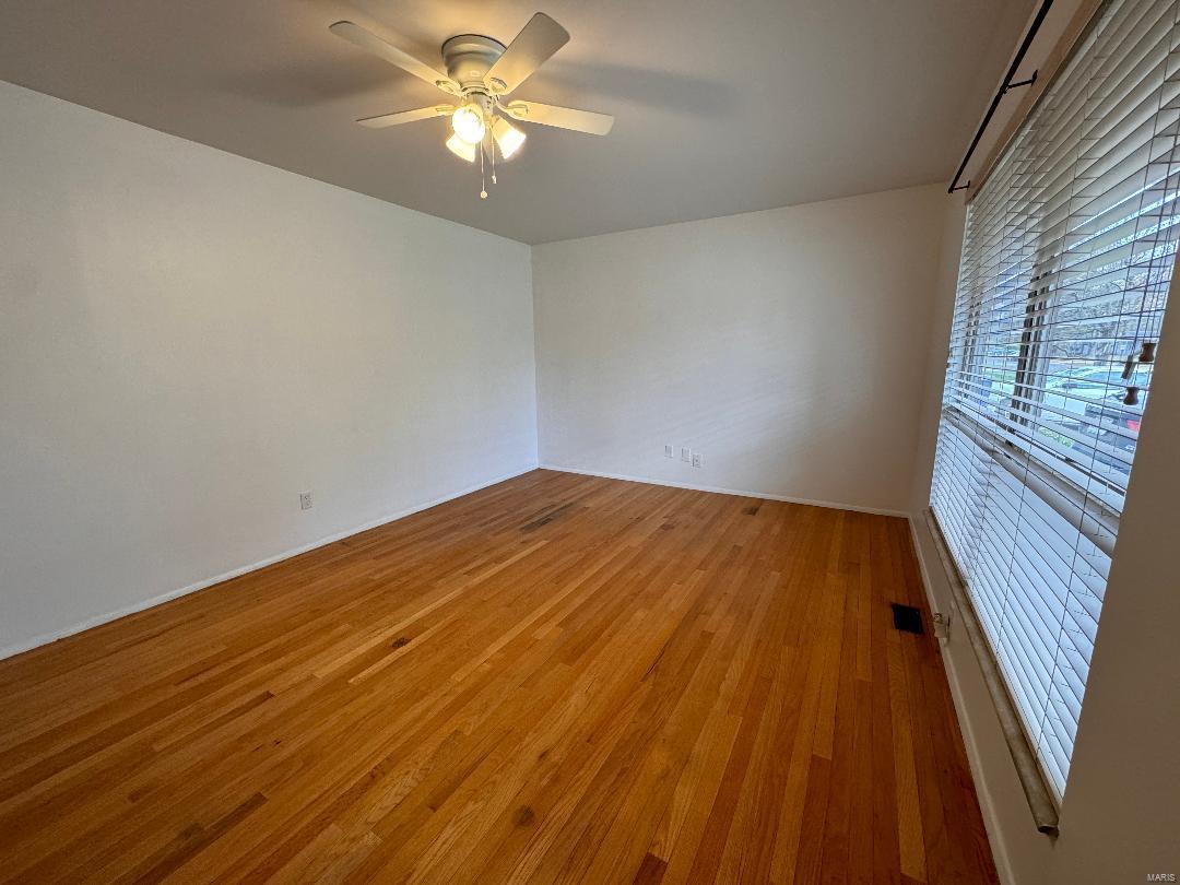 680 Charvel Dr Property Photo 7