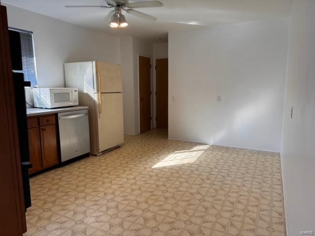 680 Charvel Dr Property Photo 20