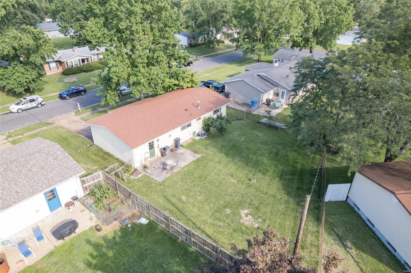 680 Charvel Dr Property Photo 33