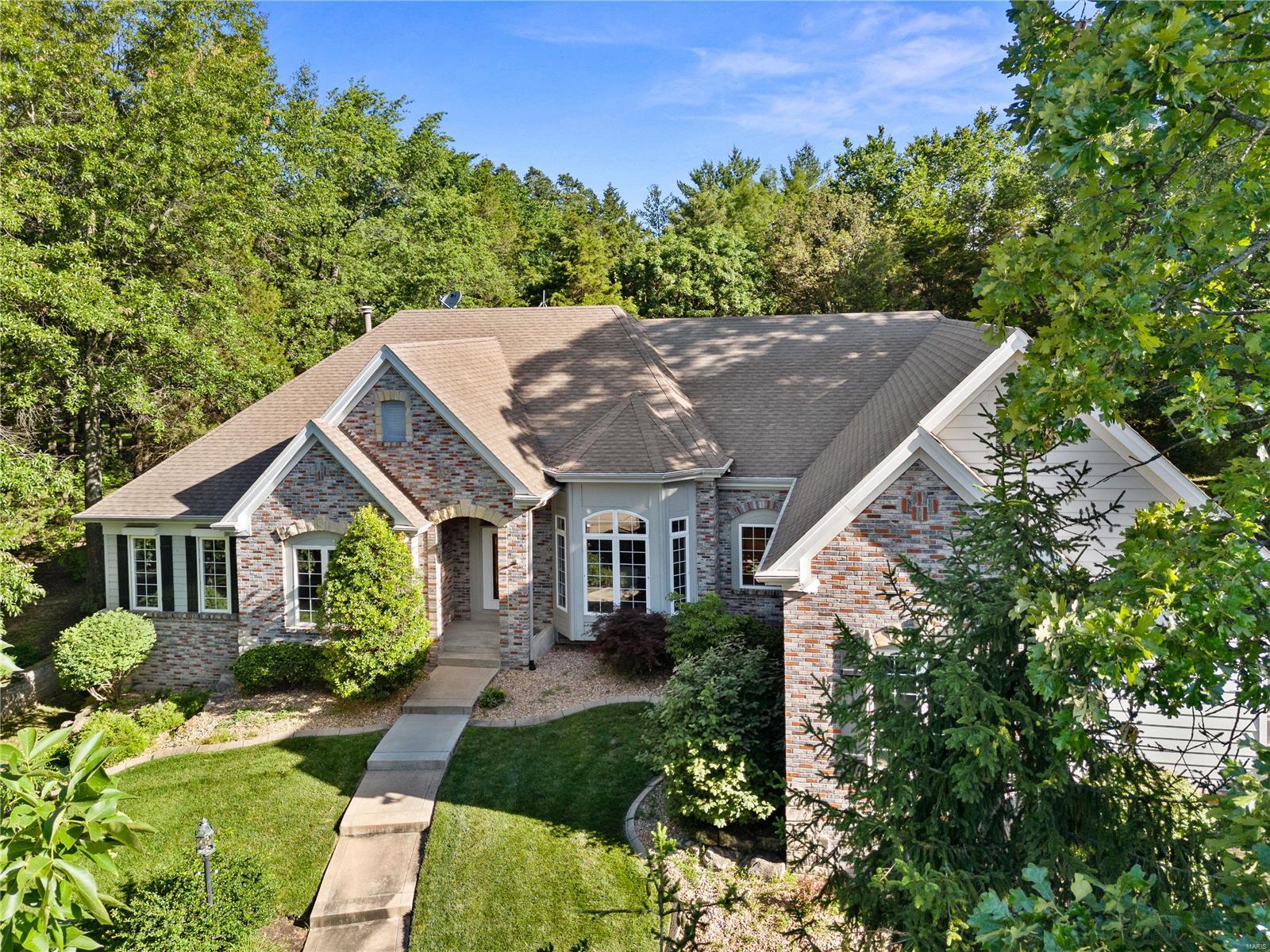 401 Charlemagne Drive Property Photo 1