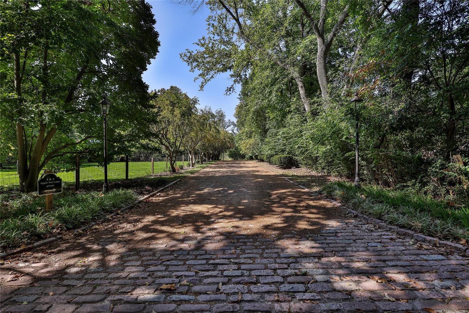 4 Apple Tree Lane Property Photo 10