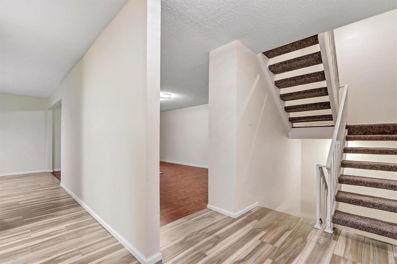 221 Braeshire Drive B Property Photo 4