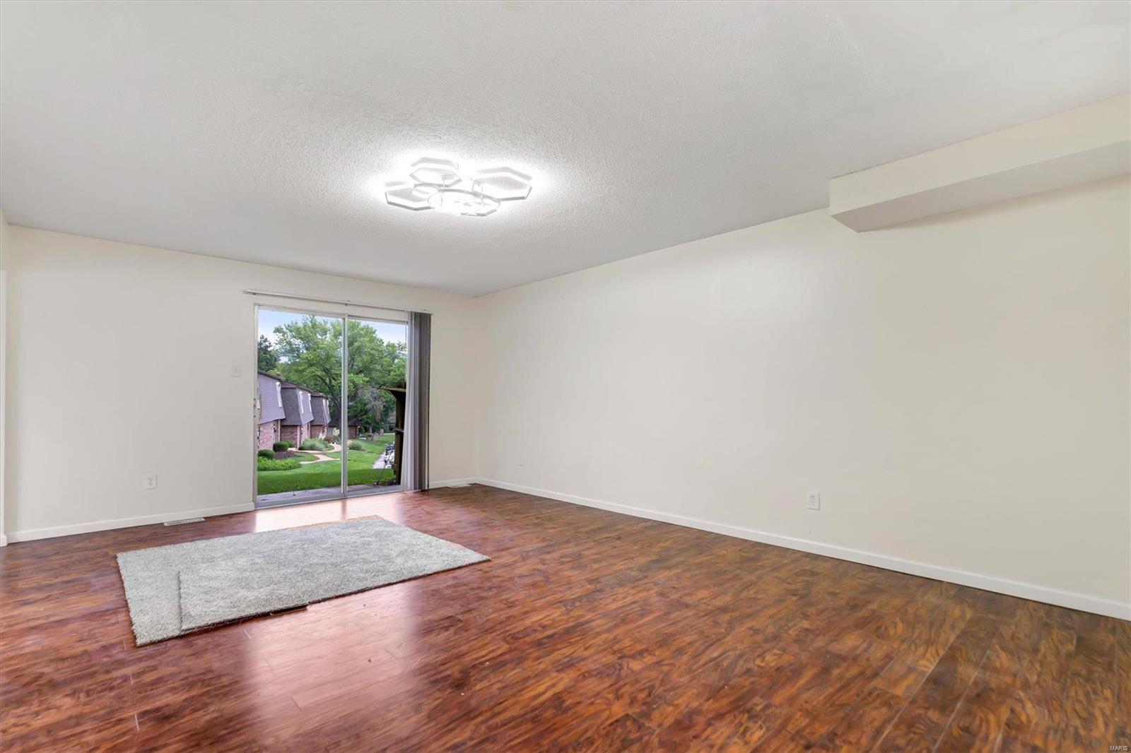 221 Braeshire Drive B Property Photo 5