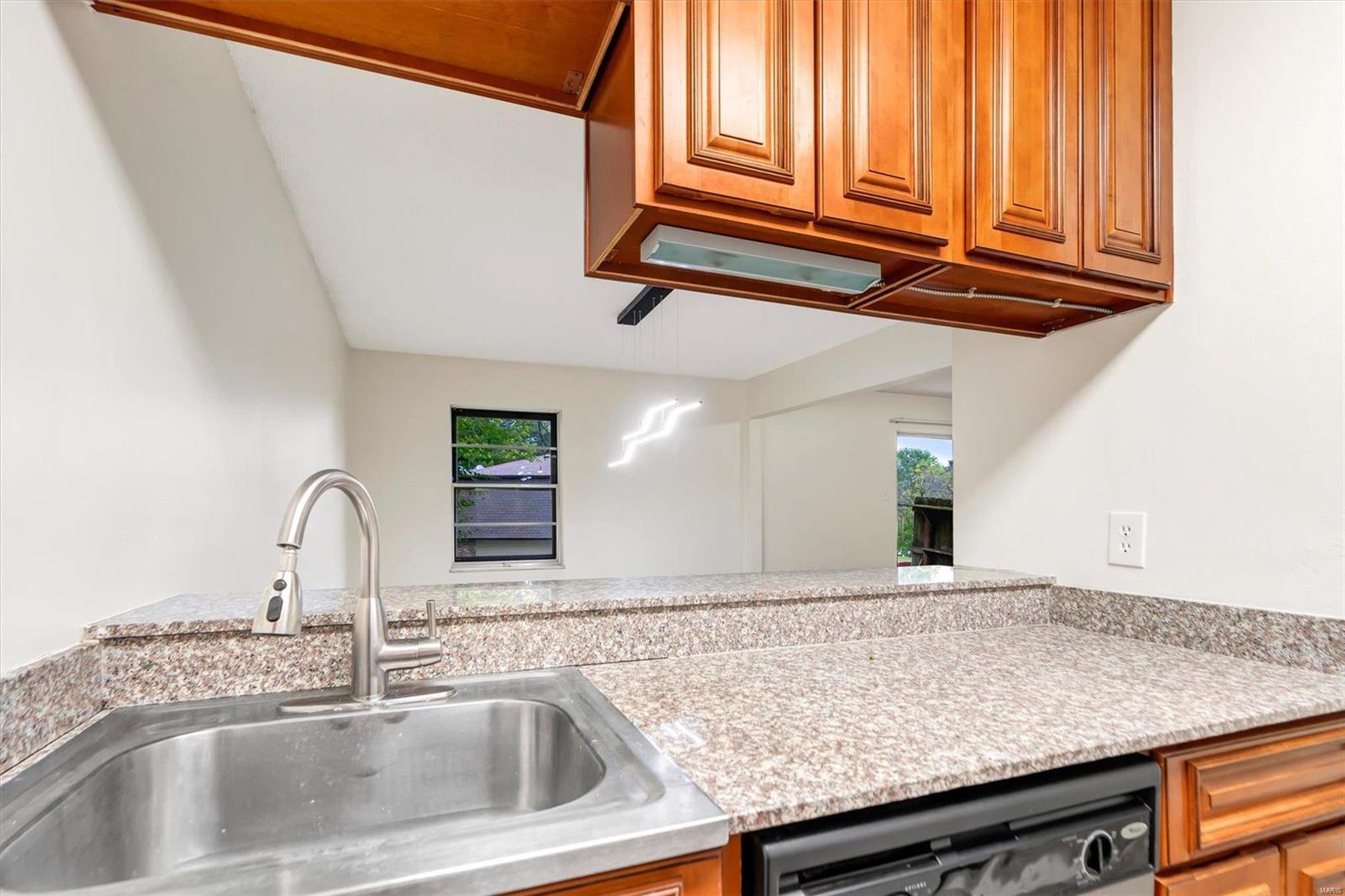 221 Braeshire Drive B Property Photo 11