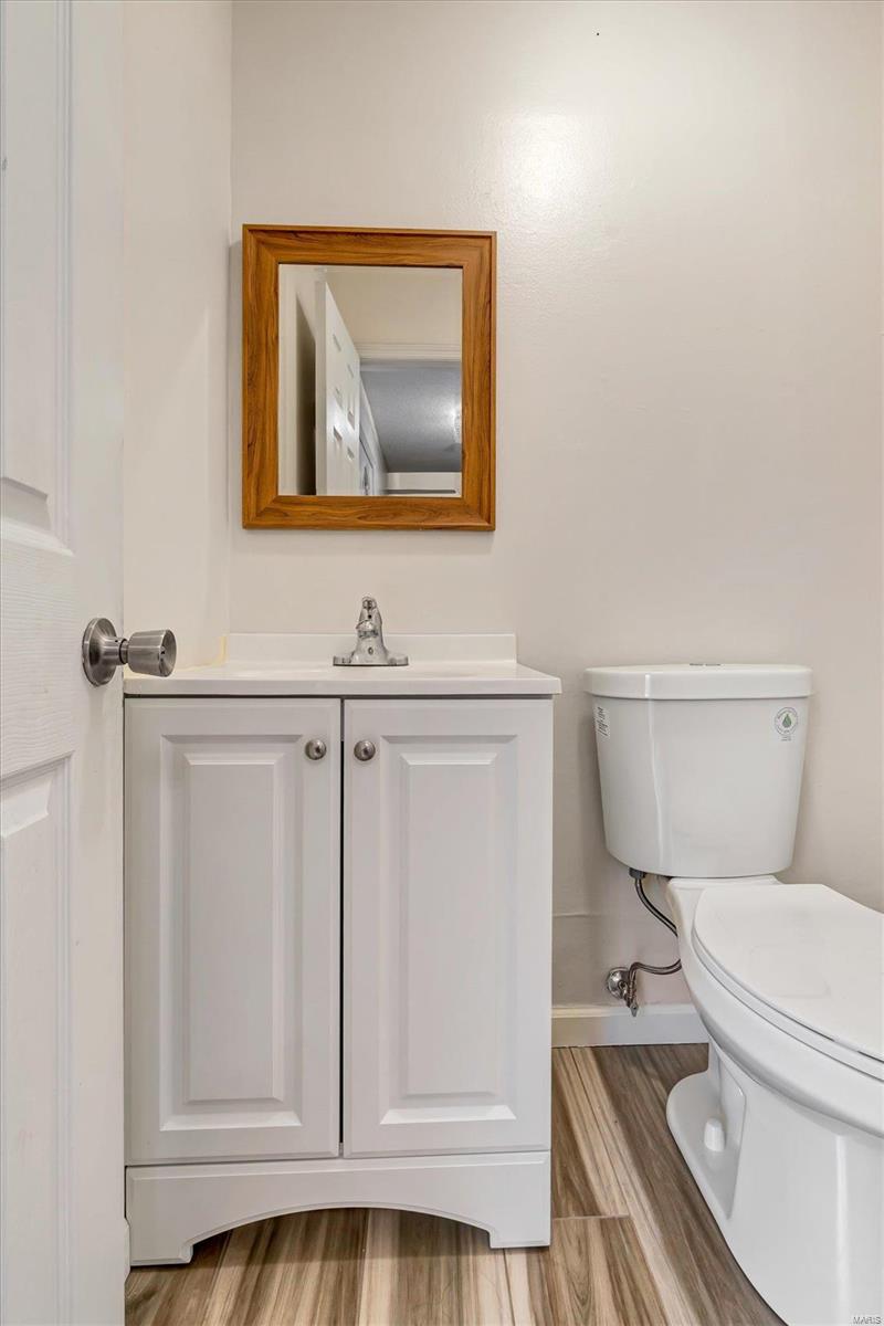 221 Braeshire Drive B Property Photo 13