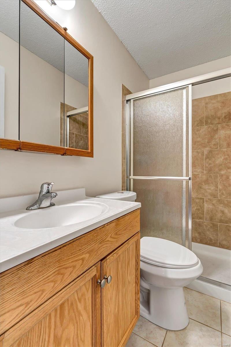 221 Braeshire Drive B Property Photo 16
