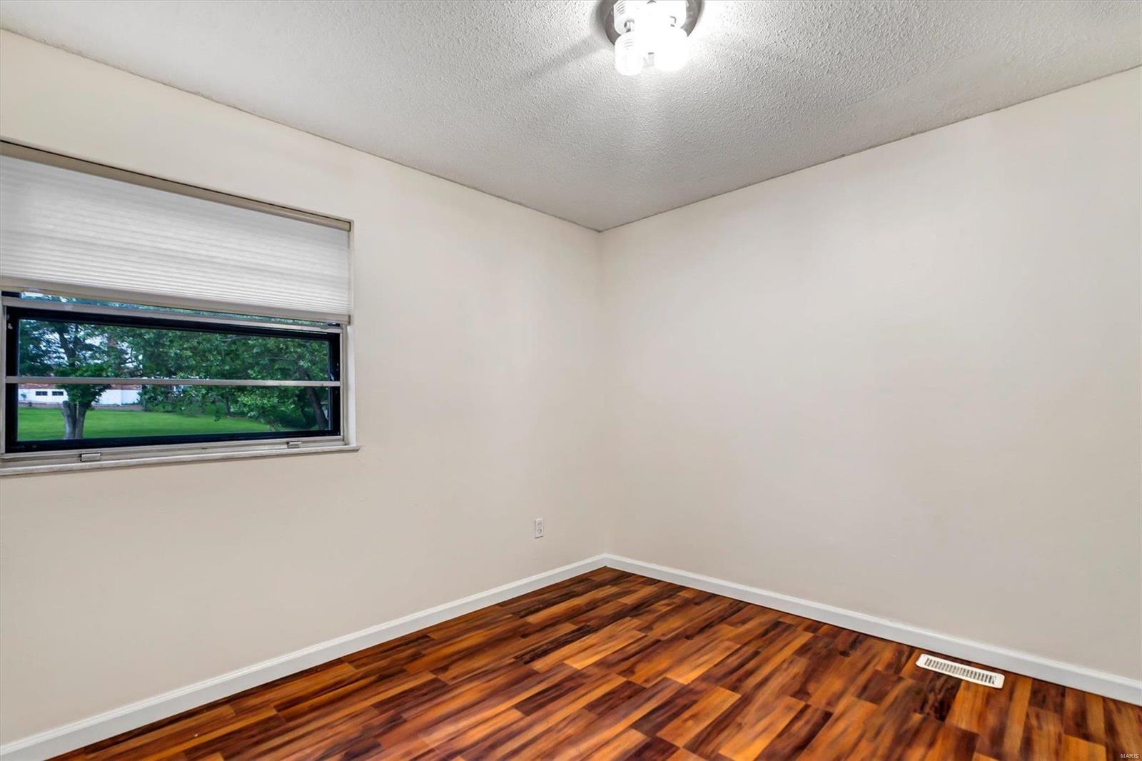 221 Braeshire Drive B Property Photo 17