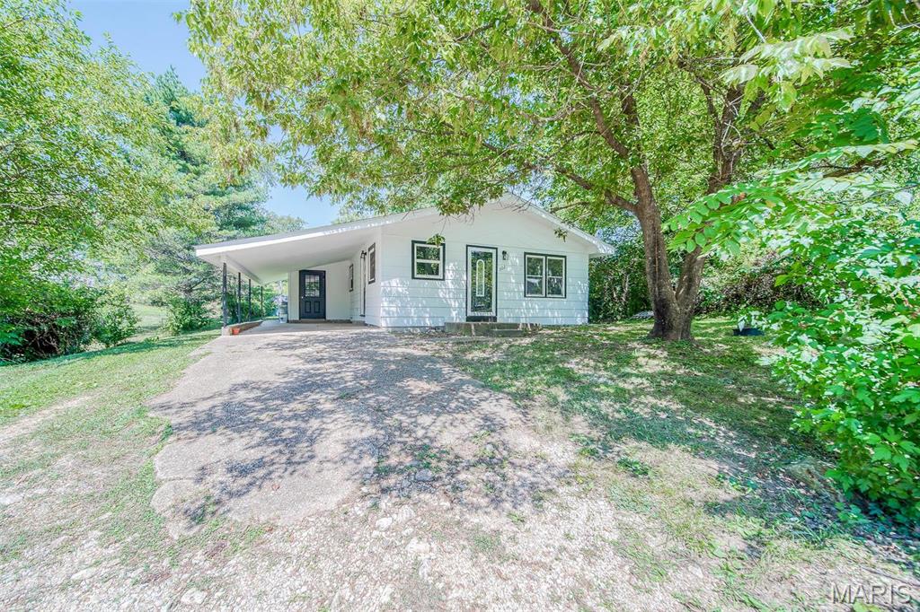 502 Oak Avenue Property Photo 1