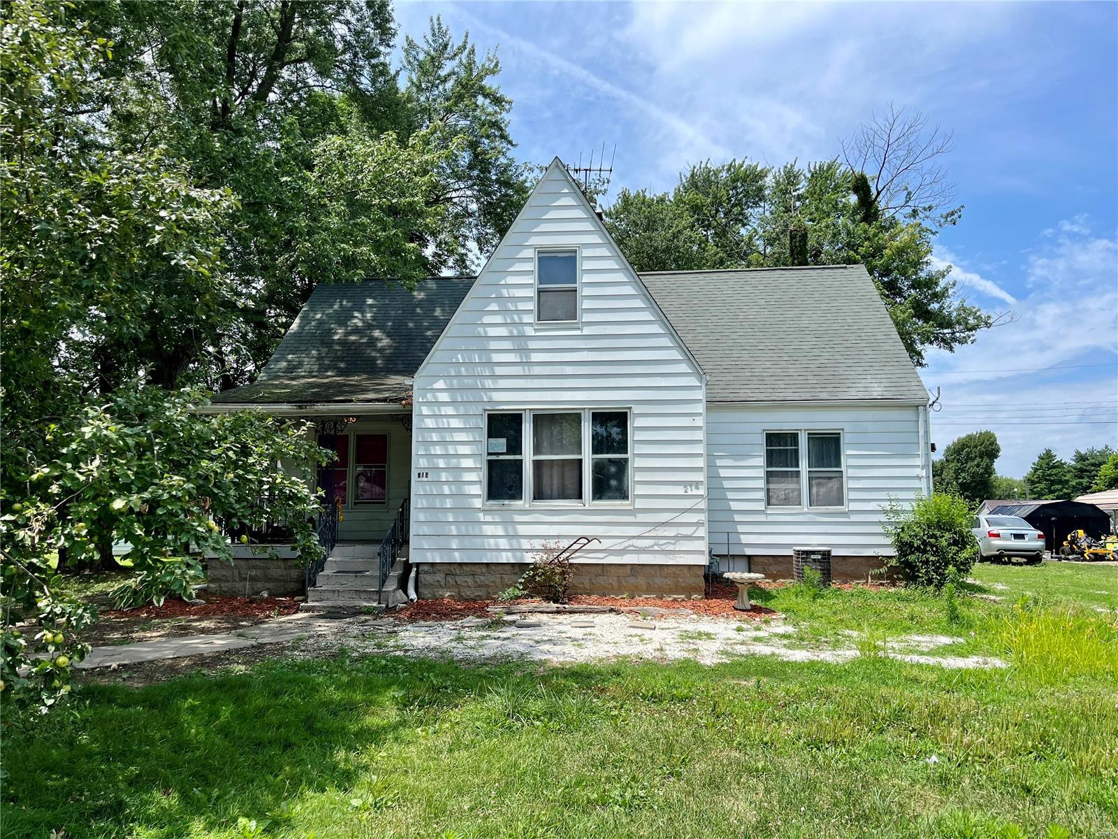 214 N Main Street Property Photo 1