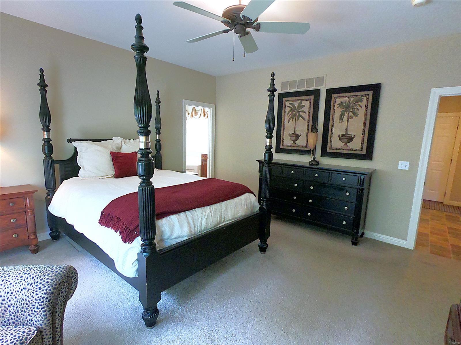 104 Stone Oaks Drive Property Photo 13