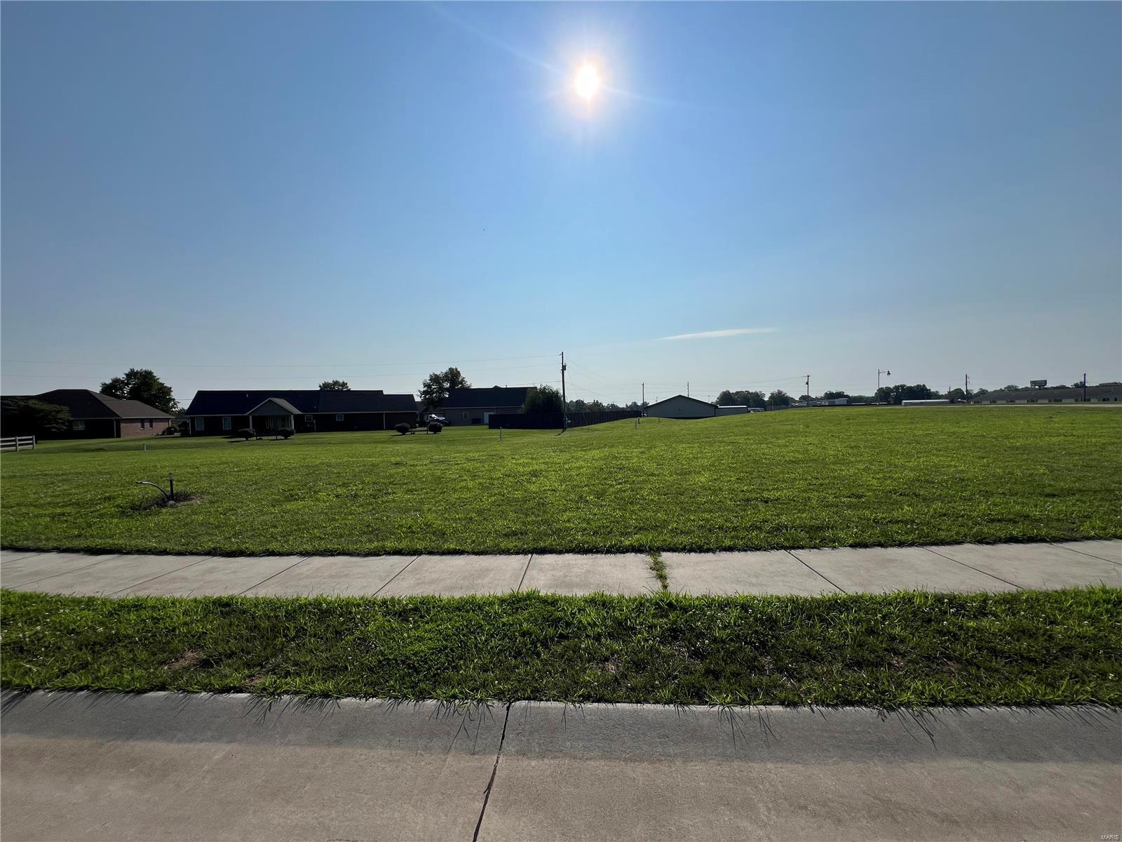 1660 Redbud Court Property Photo 1