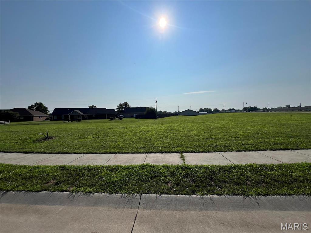1660 Redbud Court Property Photo 1
