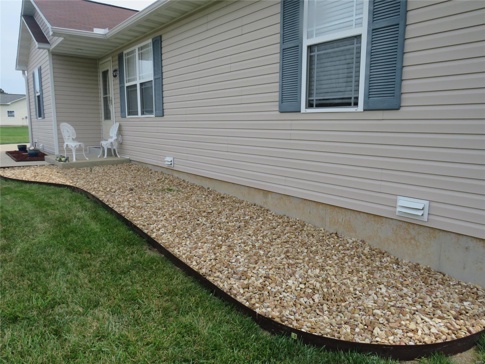 1612 Luna Drive Property Photo 2