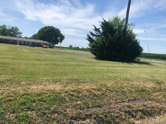 1702 W County Road Property Photo 1
