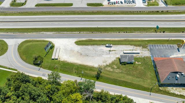 1 Ne Service Road Property Photo 6