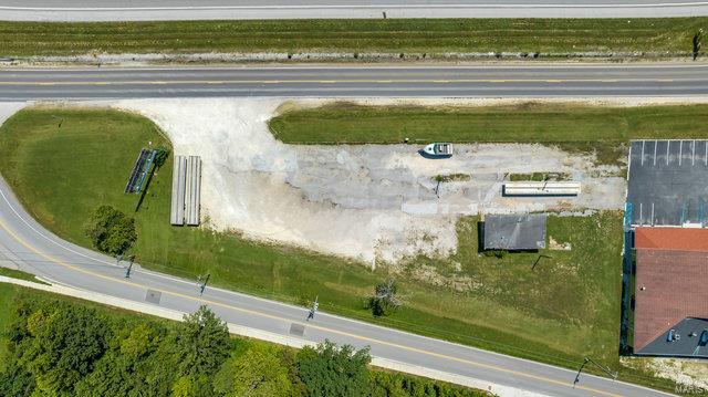 1 Ne Service Road Property Photo 7