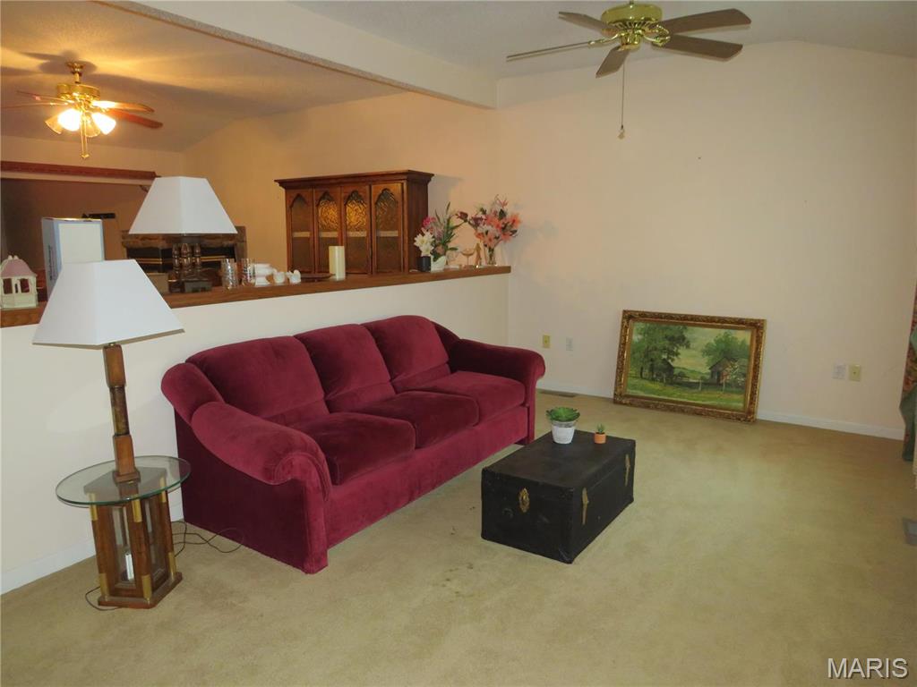 208 E Bittersweet Drive Property Photo 7