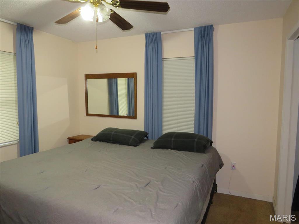 208 E Bittersweet Drive Property Photo 12