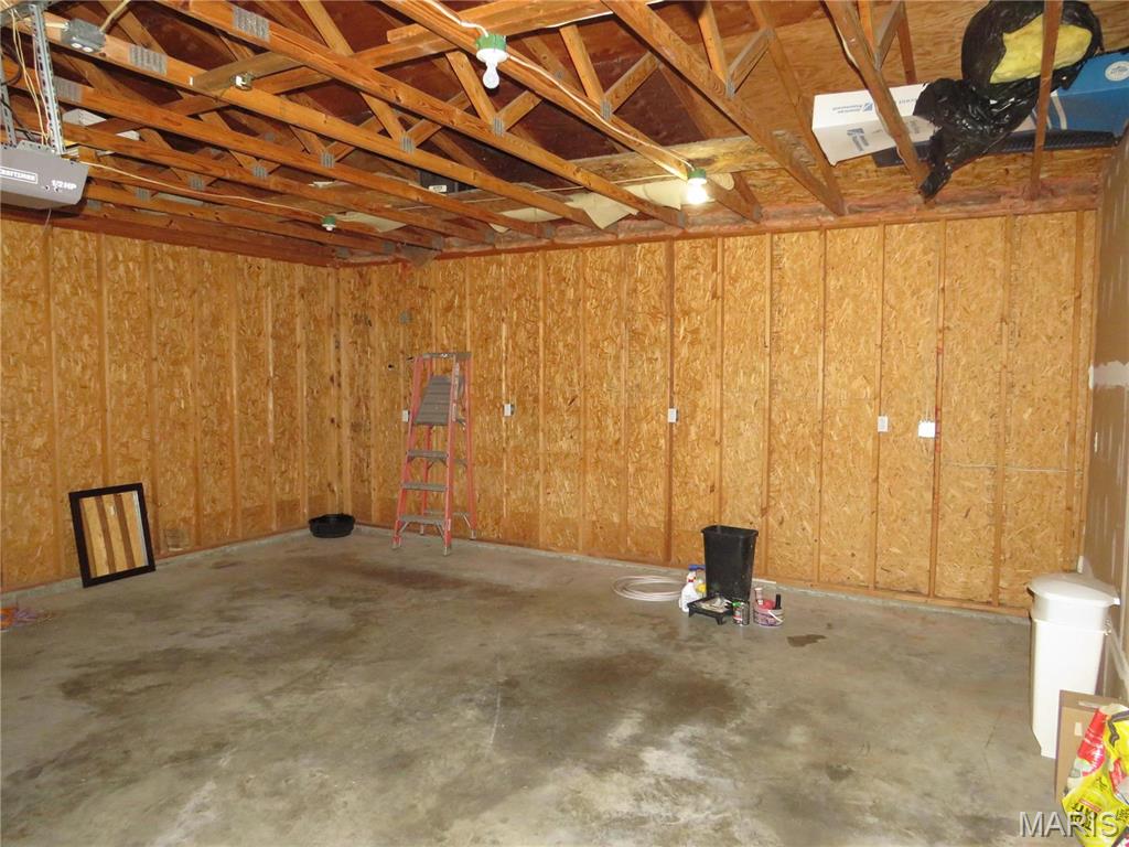 208 E Bittersweet Drive Property Photo 22