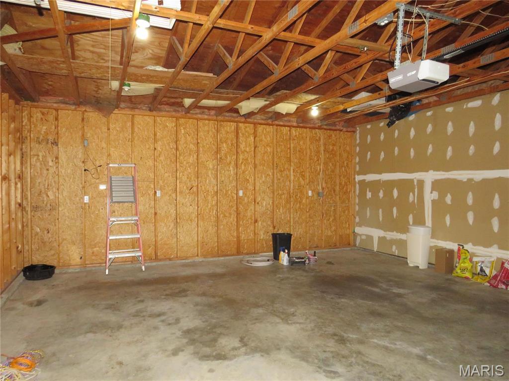 208 E Bittersweet Drive Property Photo 23