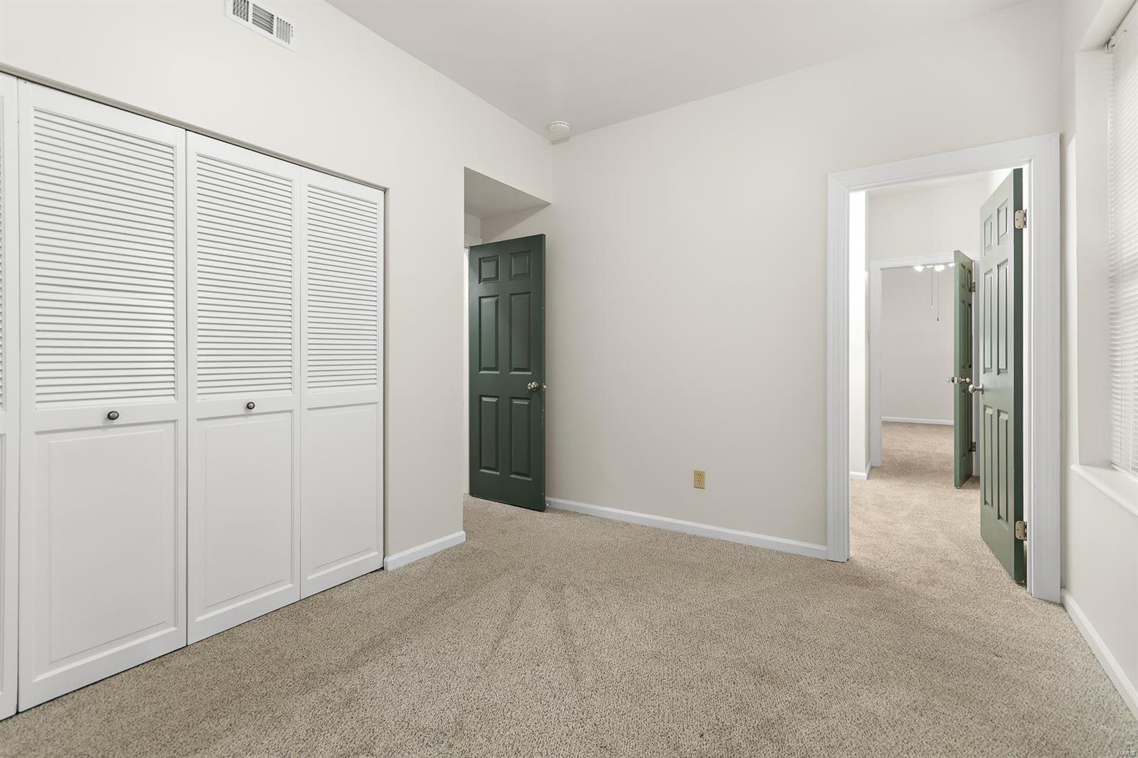 5553 Waterman Boulevard 2e Property Photo 16