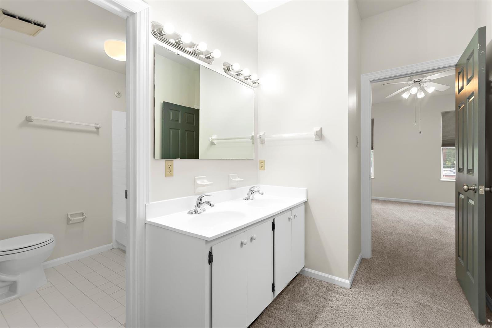 5553 Waterman Boulevard 2e Property Photo 17