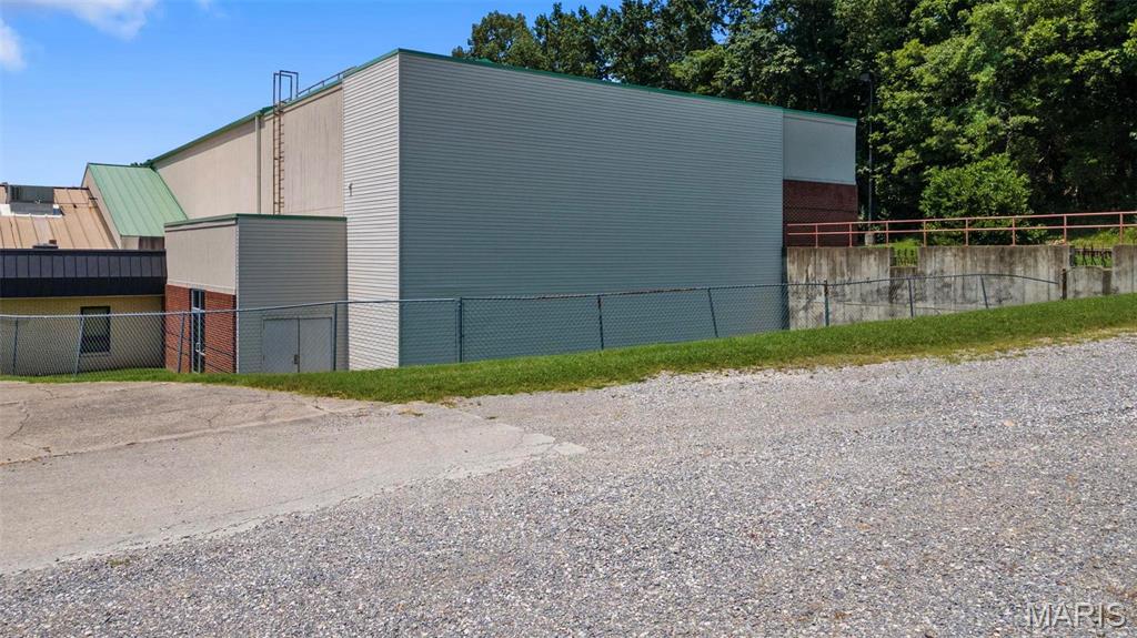 720 Bertling Street Property Photo 27