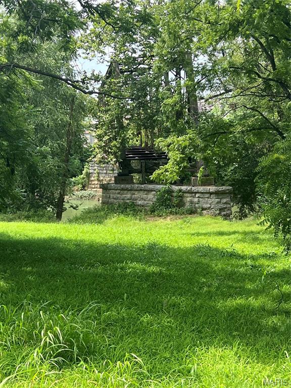 707 Riverview Drive Property Photo 2