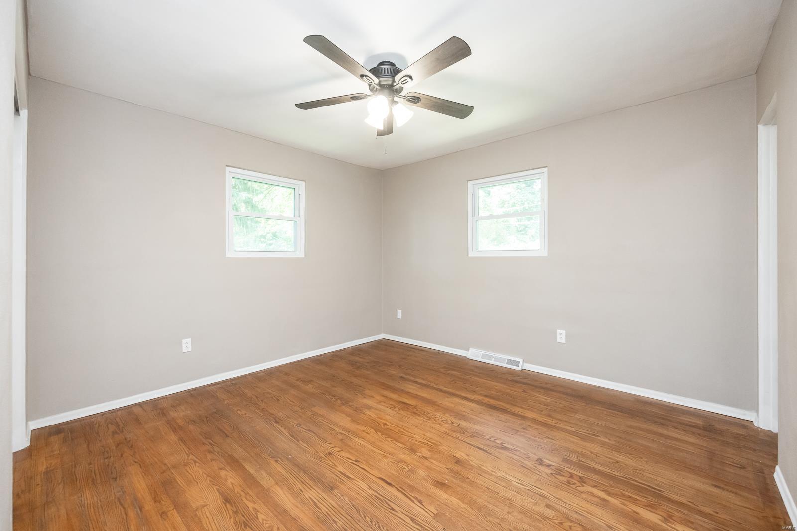 127 Creekside Drive Property Photo 16