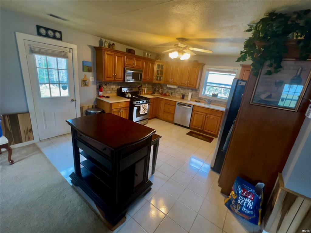 502 County Road 728 Property Photo 8