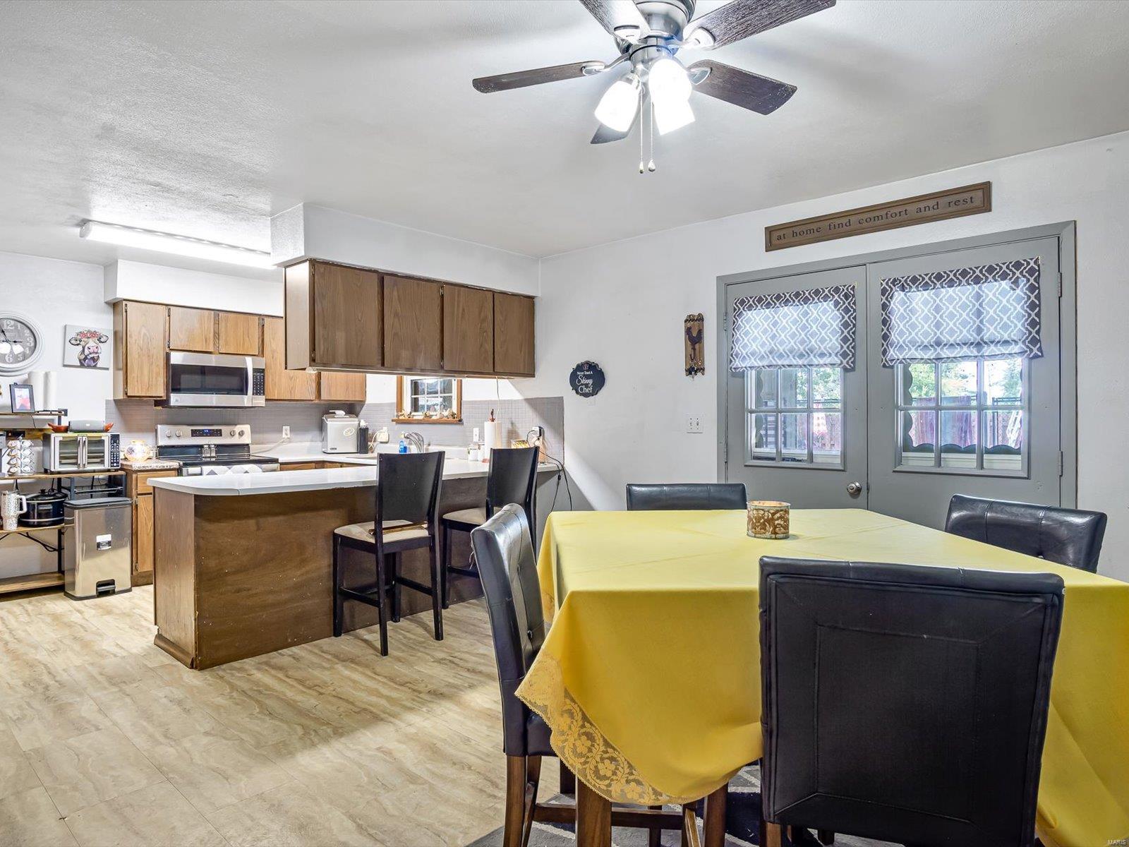 11333 Eiff Road Property Photo 11