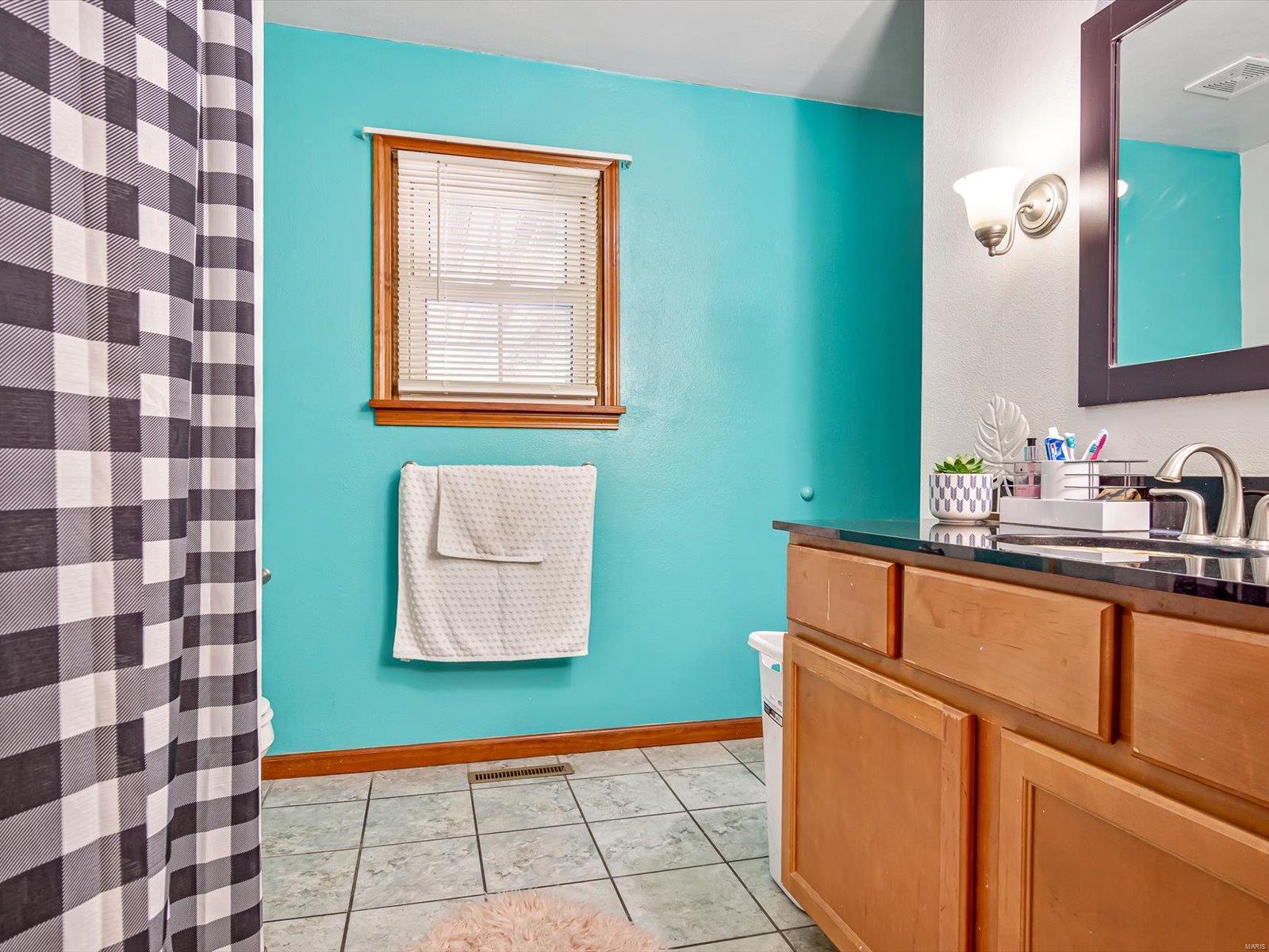 11333 Eiff Road Property Photo 12