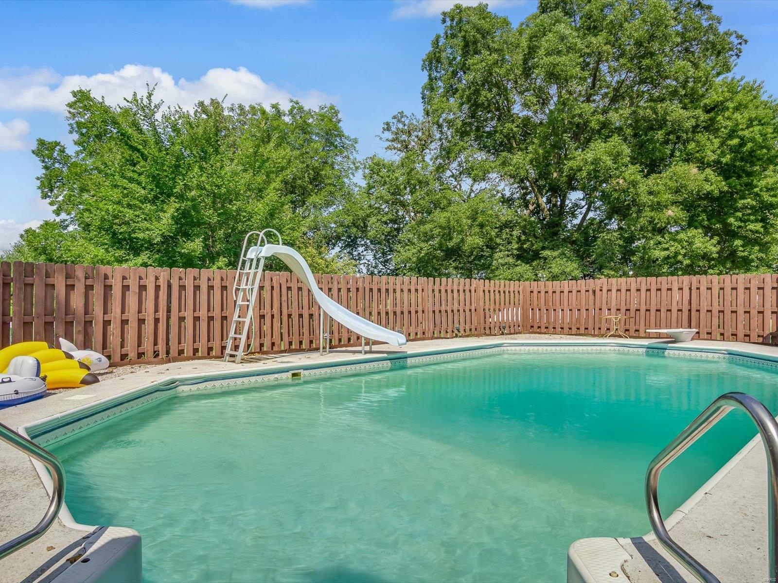 11333 Eiff Road Property Photo 21