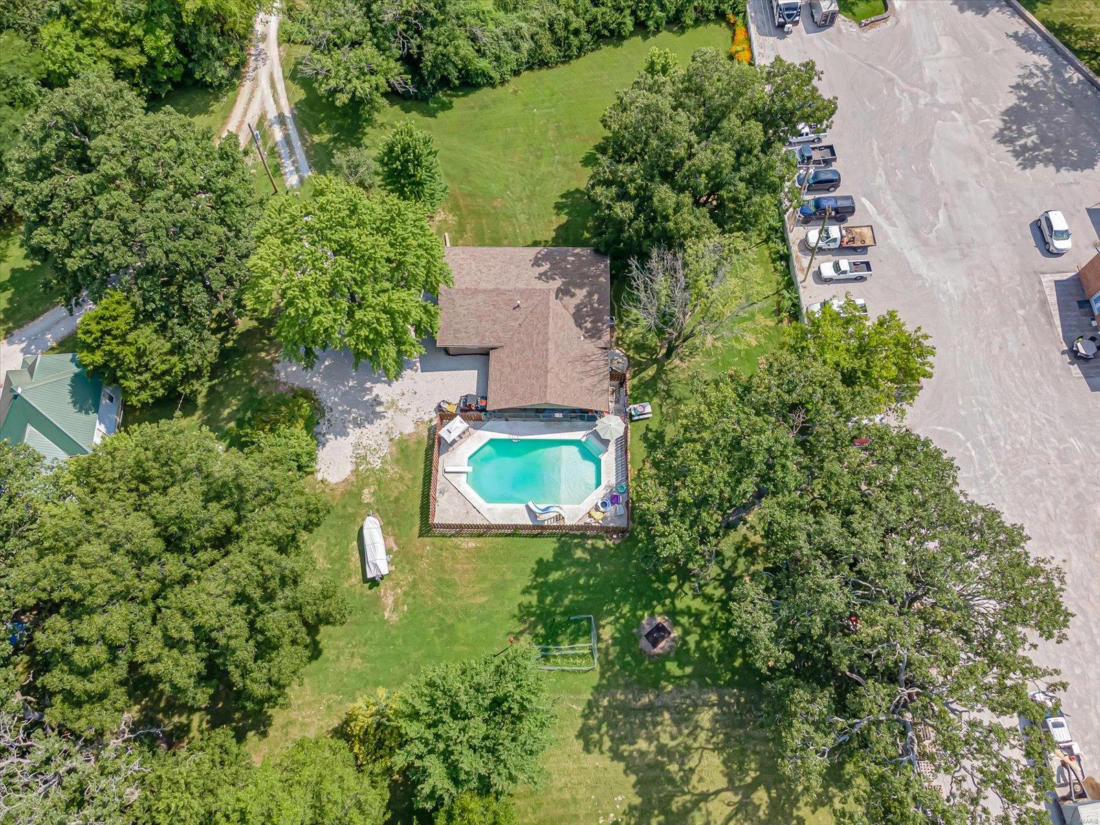 11333 Eiff Road Property Photo 24