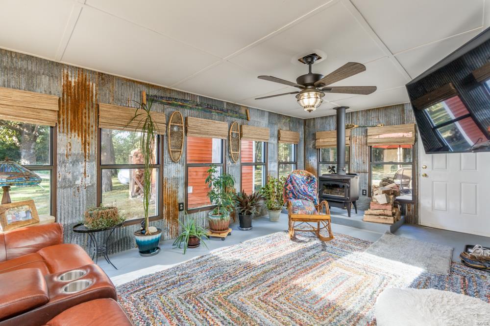 15227 Columbia Road Property Photo 1