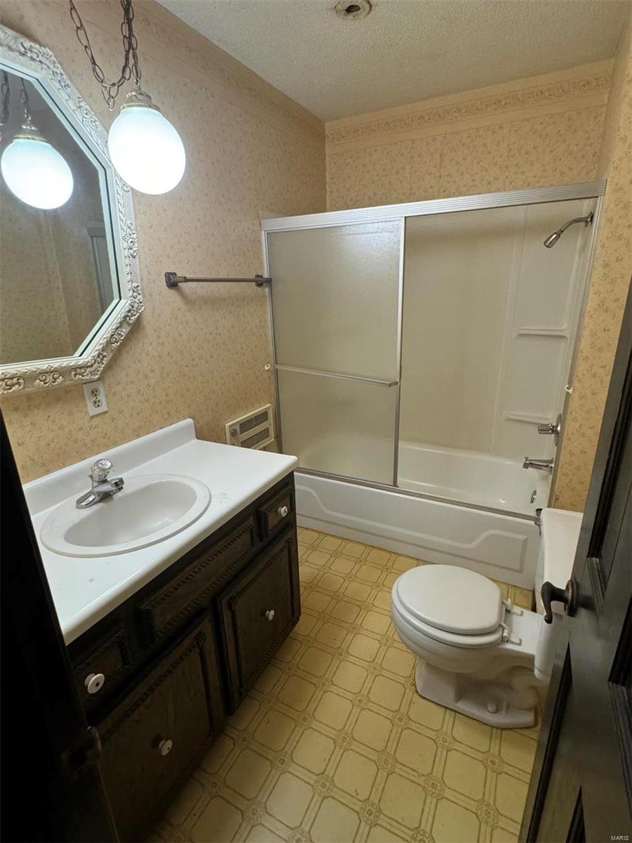 15164 Orchard Lake Drive Property Photo 13
