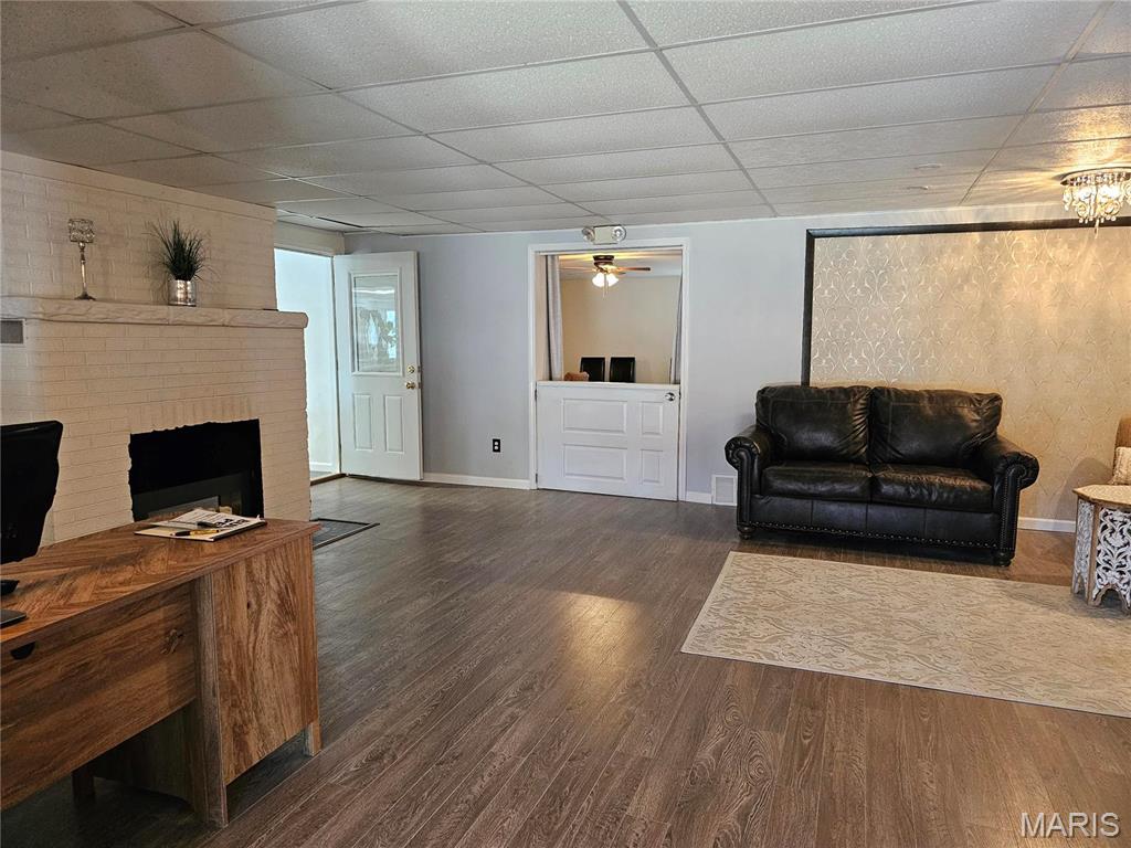 318 E Washington Street Property Photo 20