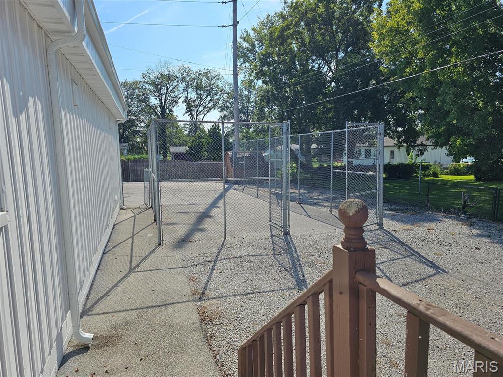 318 E Washington Street Property Photo 63