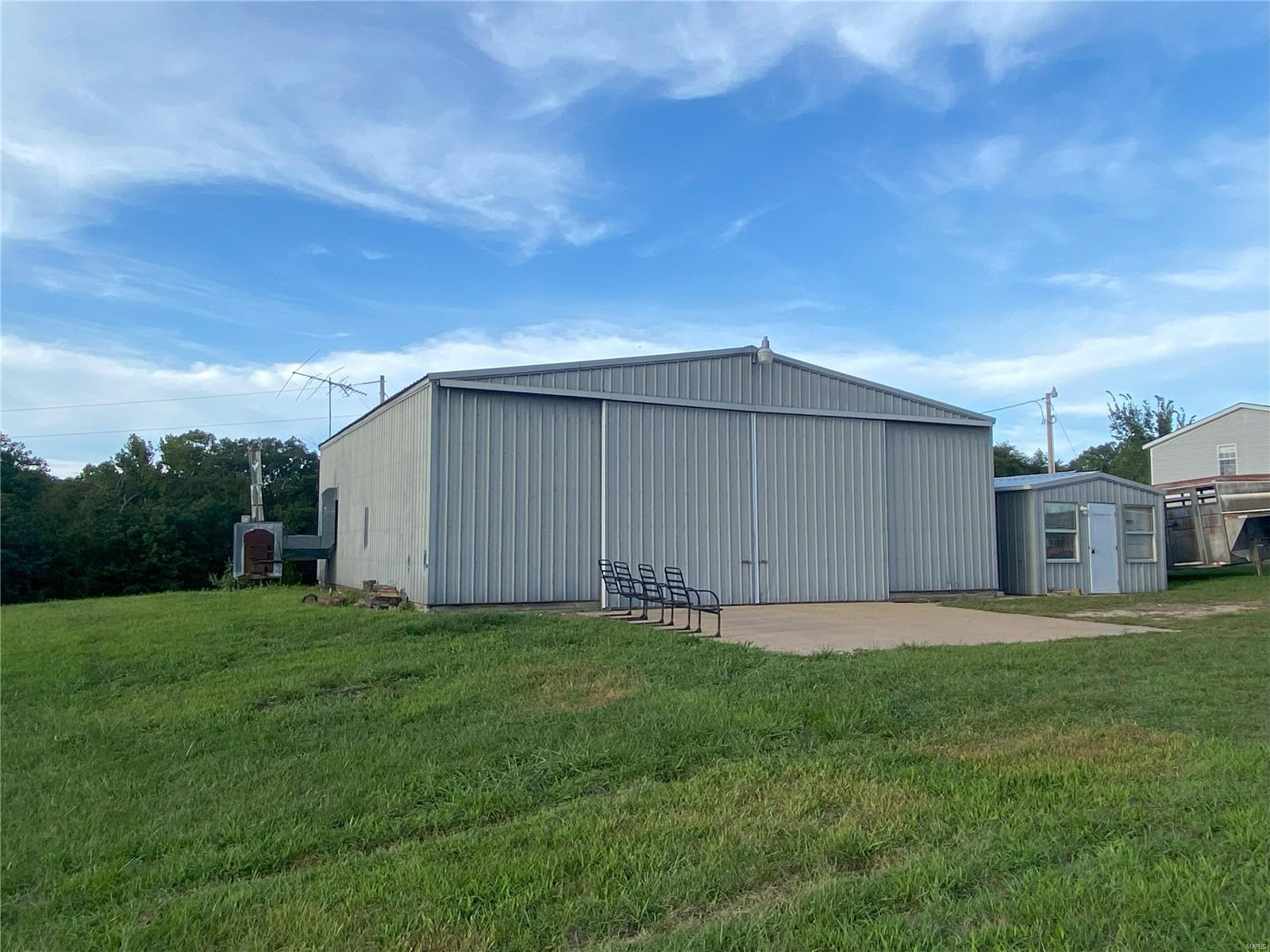 10727 Highway 32 Property Photo 3