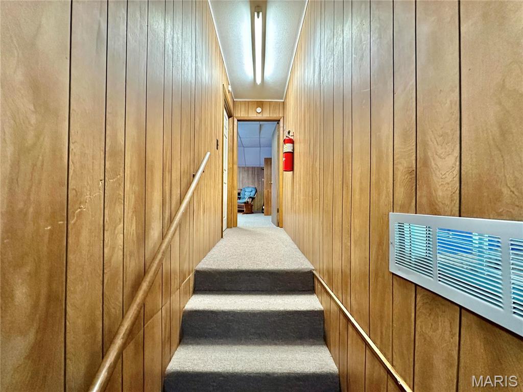 410 Moore Street Property Photo 7