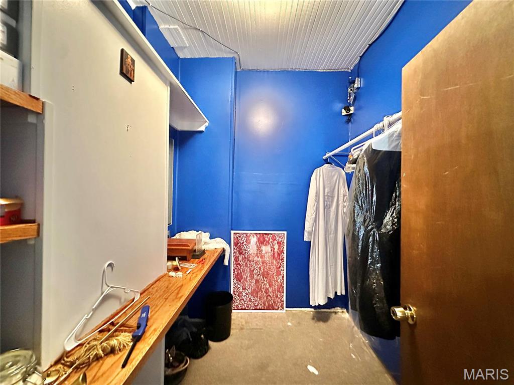 410 Moore Street Property Photo 15