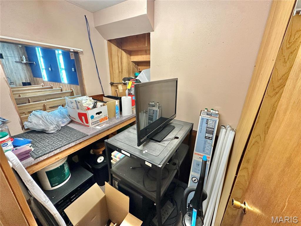 410 Moore Street Property Photo 18