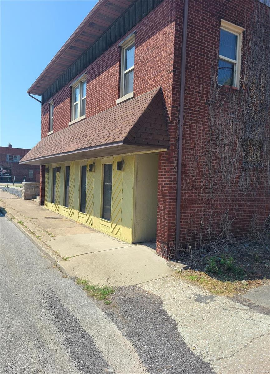 14 N 6th Street Property Photo 1