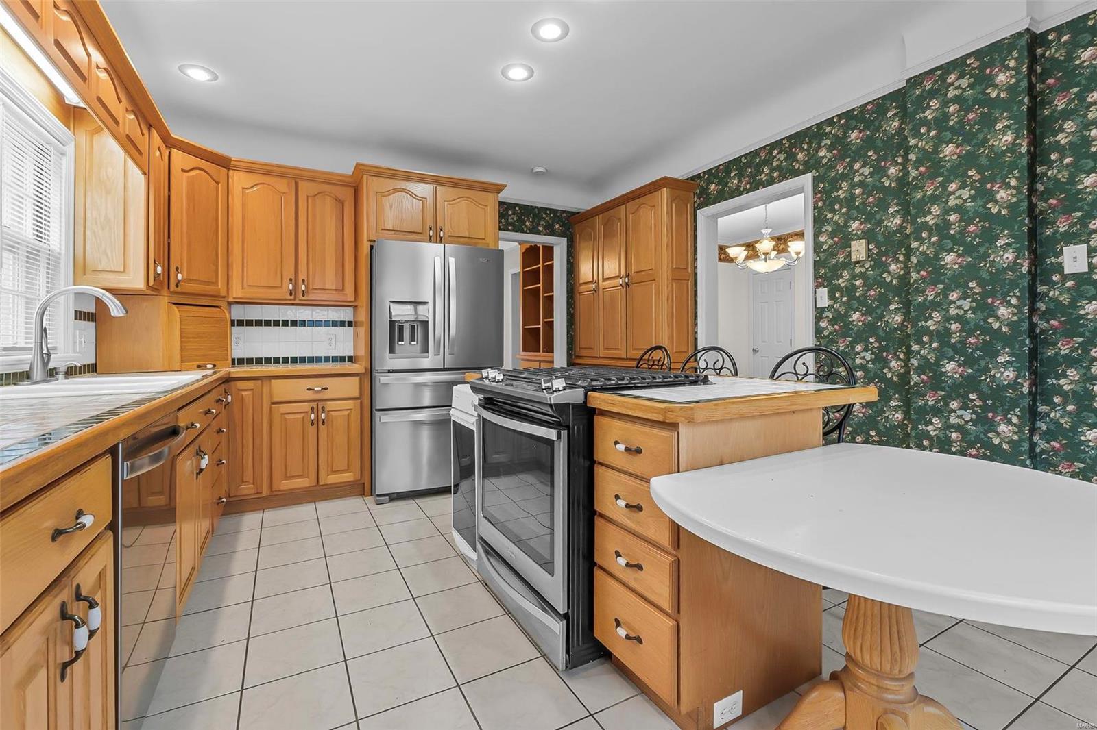 612 West Sturdivant Street Property Photo 20