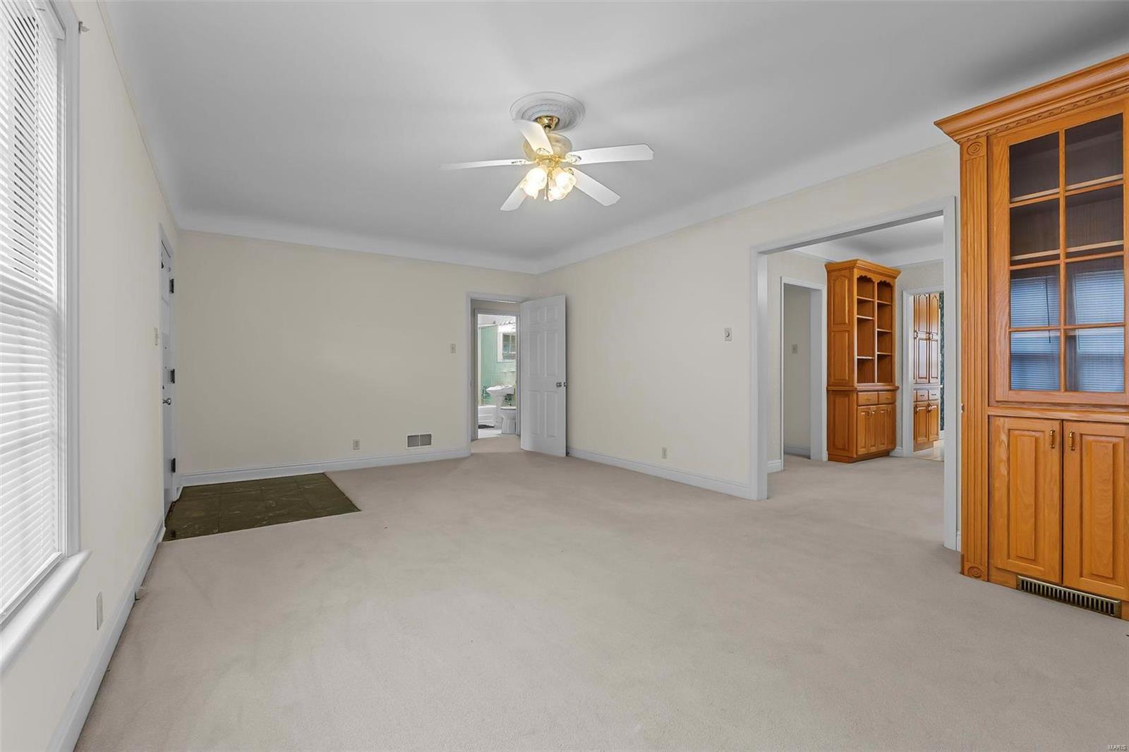 612 West Sturdivant Street Property Photo 25