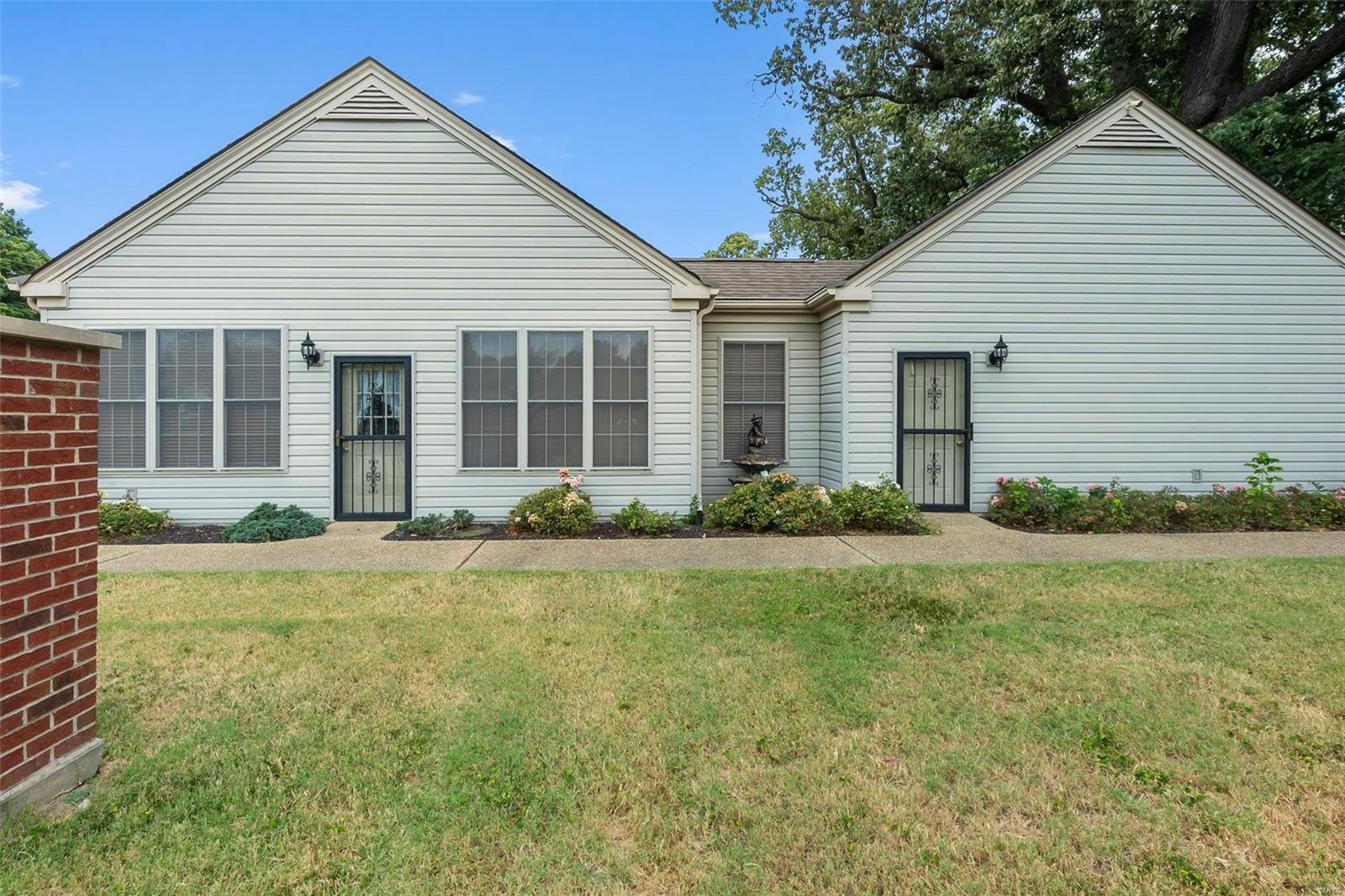 612 West Sturdivant Street Property Photo 41