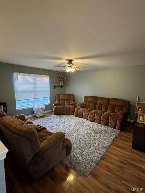 121 Penny Lane Property Photo 2